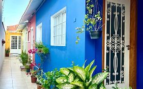 Casa com ótima localização